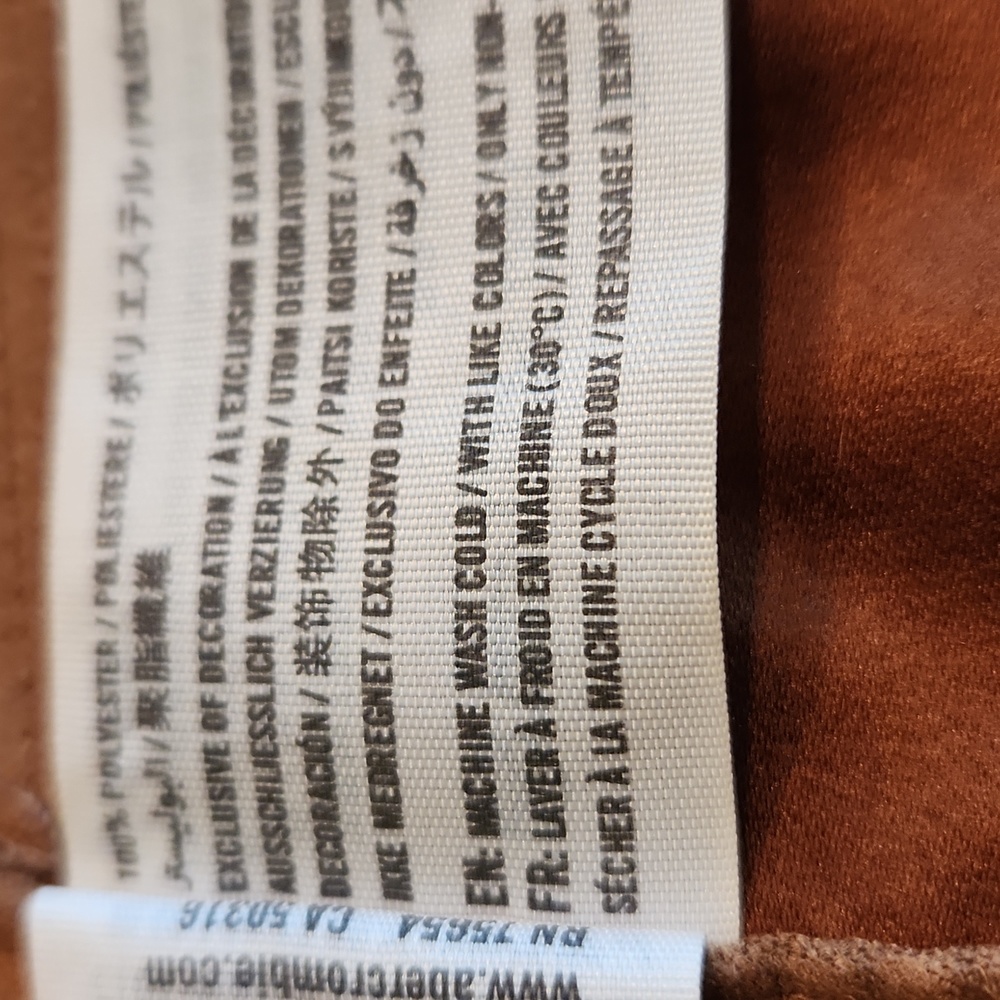 Hollister brand, brown suede skirt, Size 7 Juniors. - Picture 9 of 13